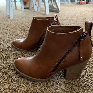 Dolce Vita Jaeger booties.